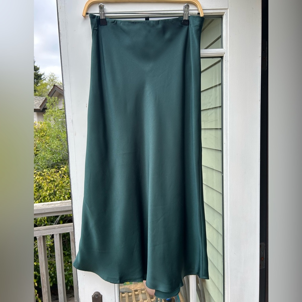Elegant Green Women's Skirt